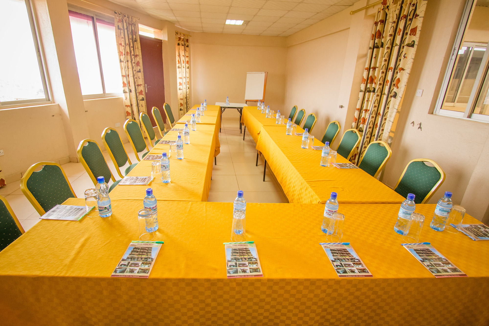 Eland Safari Hotel Nyeri Exterior foto