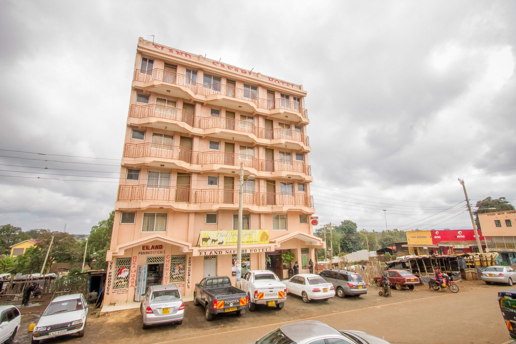 Eland Safari Hotel Nyeri Exterior foto