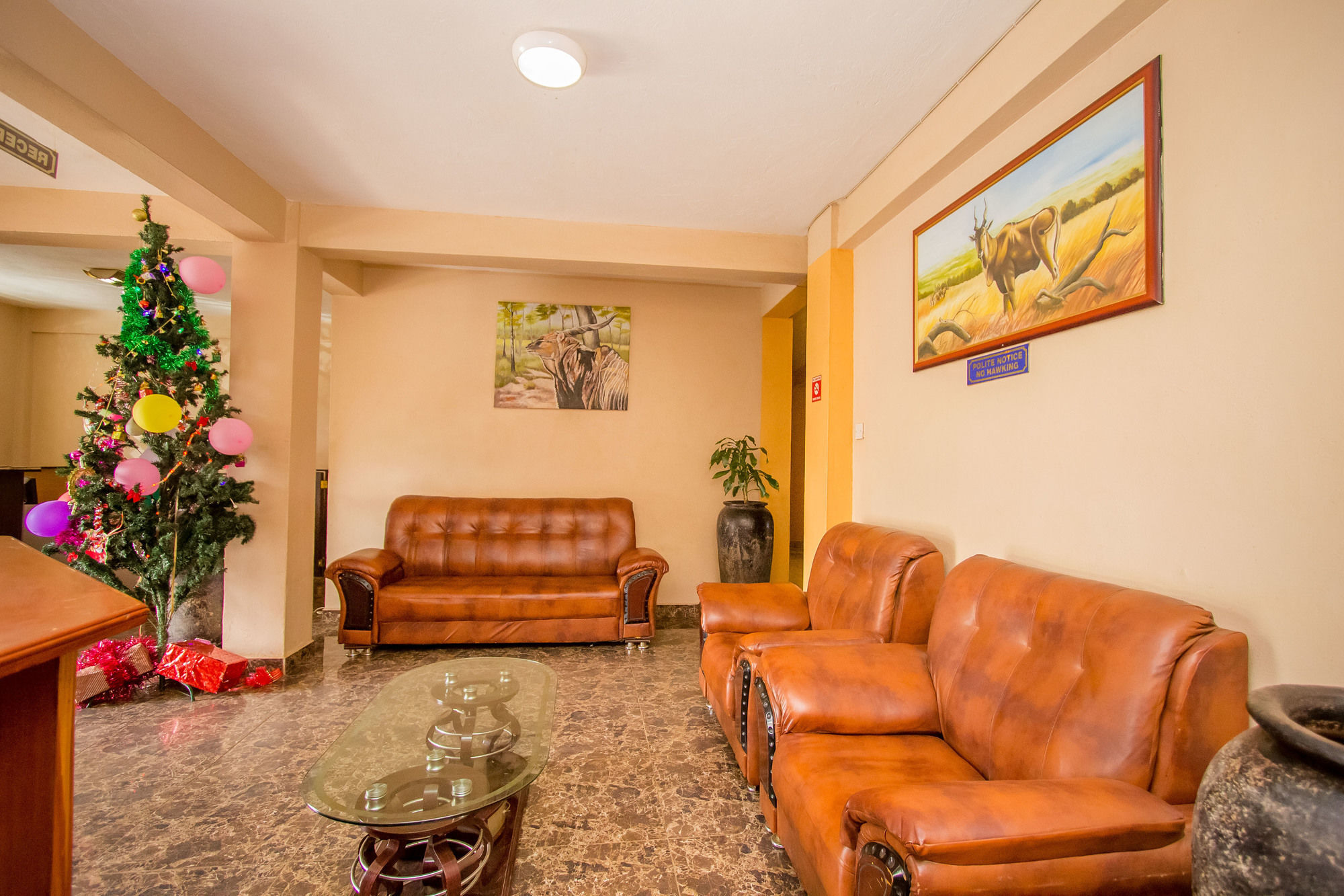 Eland Safari Hotel Nyeri Exterior foto