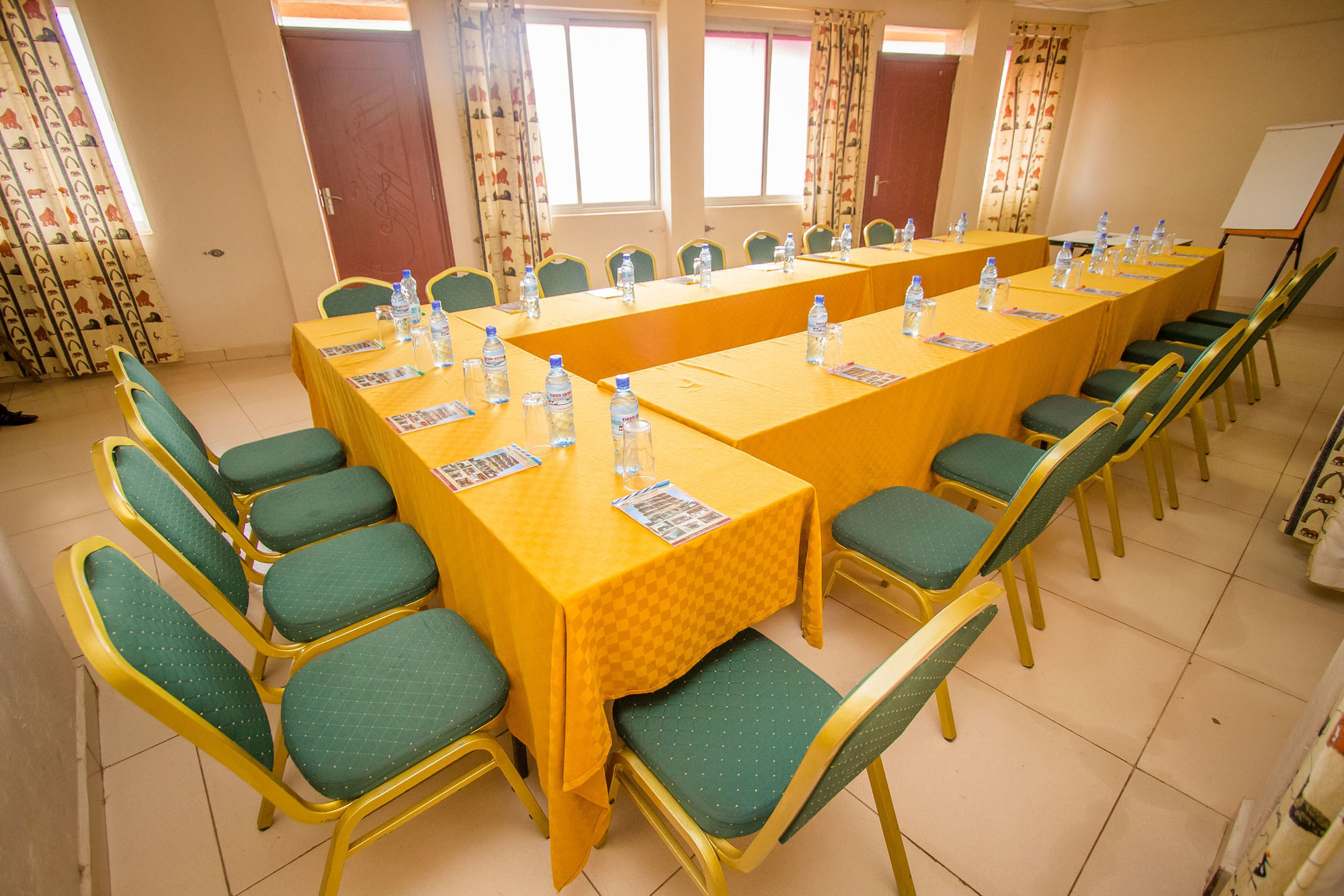Eland Safari Hotel Nyeri Exterior foto