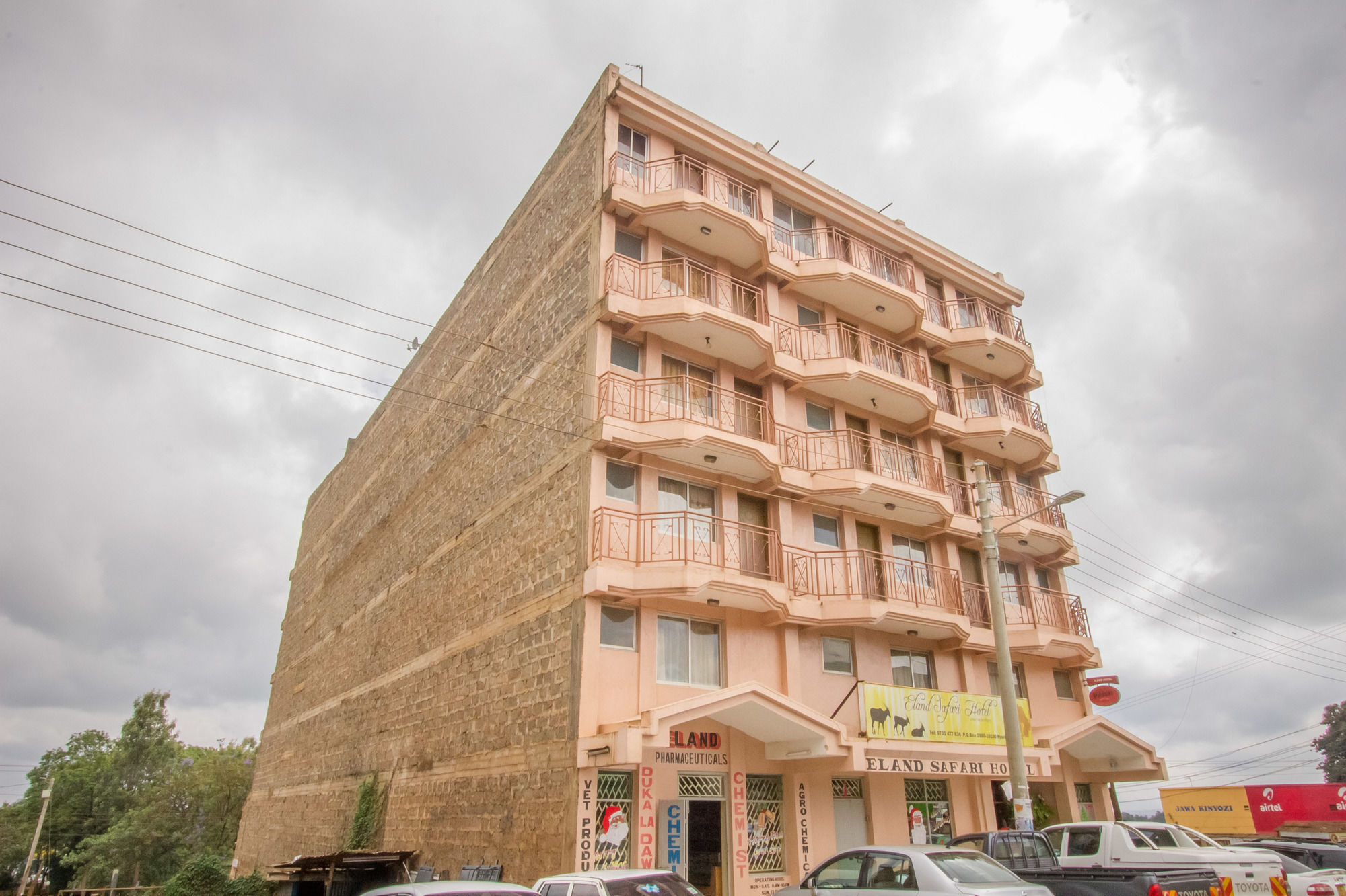 Eland Safari Hotel Nyeri Exterior foto